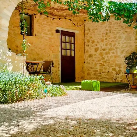 Pet Friendly In Sur Lussan With Kitchen *